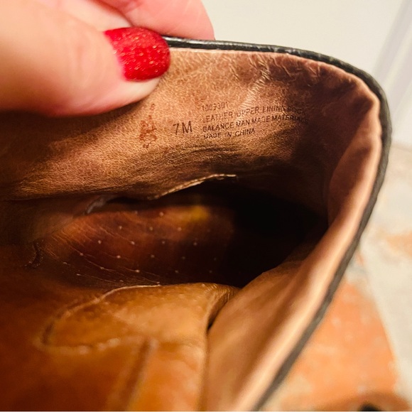 💂Wonderful Suede & Embossed Leather Sofft Heeled Clogs! - Picture 3 of 12